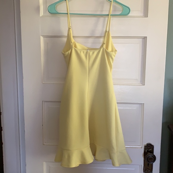 Dress size S - Picture 2 of 4